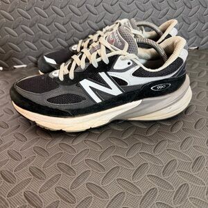 New Balance 990v6 Made in USA mens Size 7 Black Suede